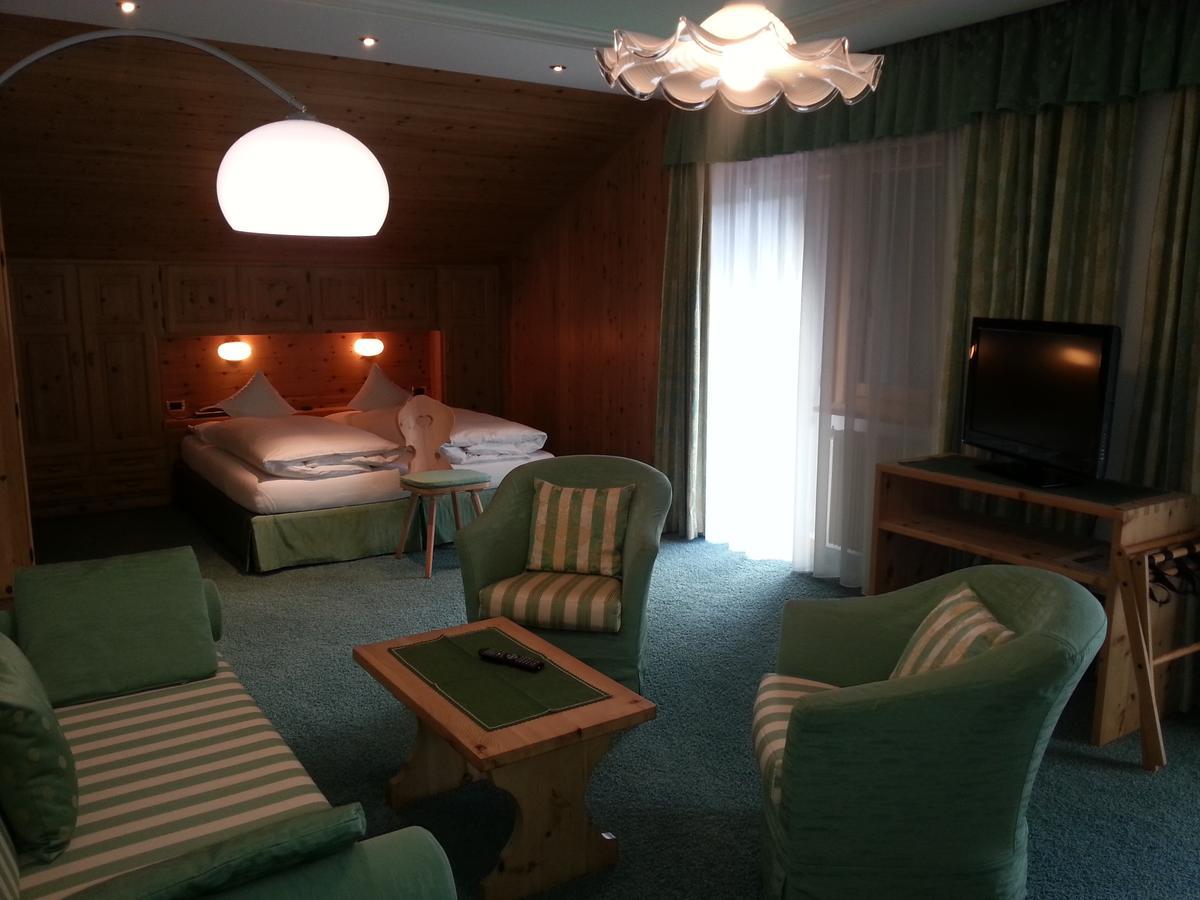 Hotel Garni Royal Arabba Eksteriør billede